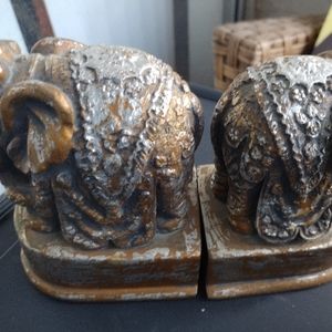 Paid elephant bookends